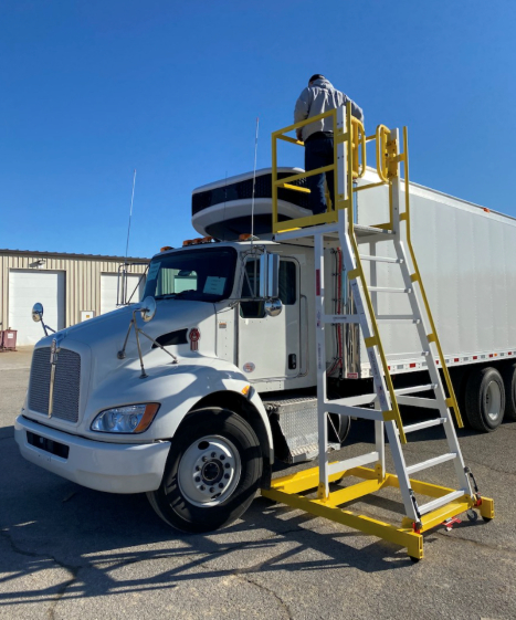 this image shows trailer repair in Yuma, Arizona